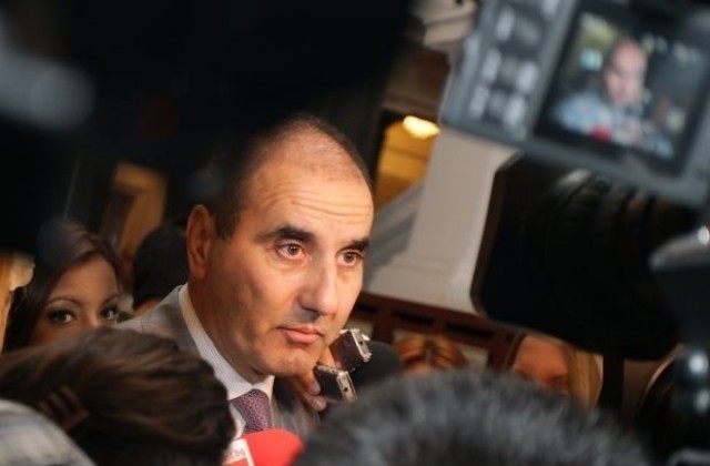 Необходима е максимална консолидация на ГЕРБ, заяви Цветанов