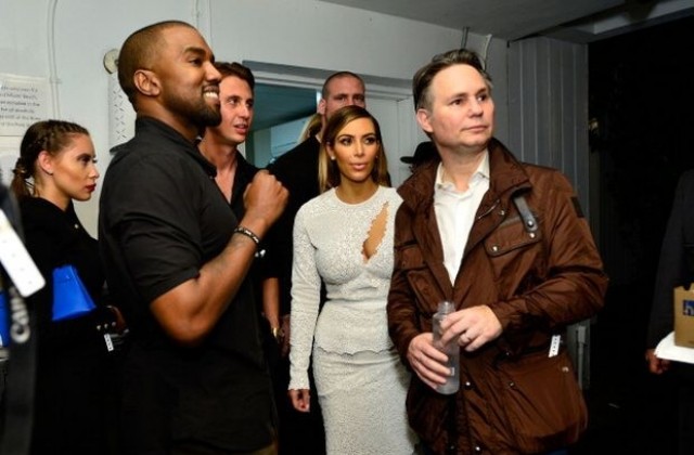 Ким Кардашиян и Кание Уест на коледна картичка