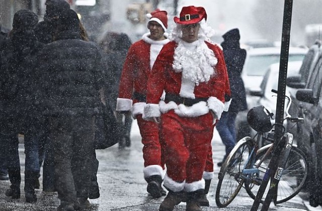 ВИДЕО: Дядоколедовци се сбиха в Ню Йорк