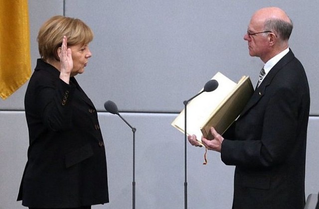 Ангела Меркел положи клетва като канцлер на Германия