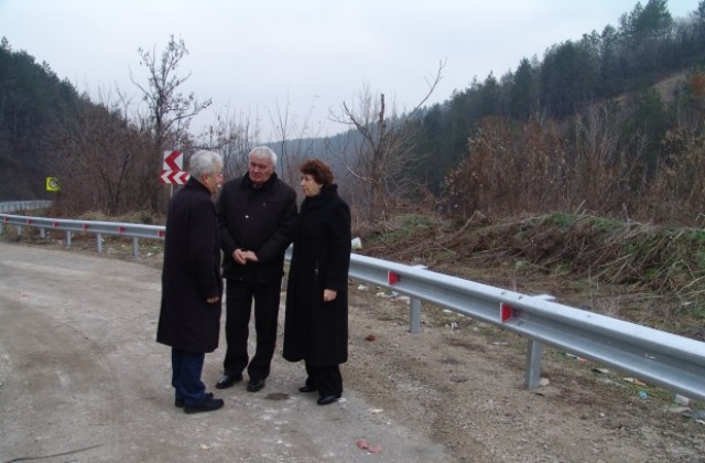 Стартираха спешните мерки за обезопасяване на Присовските завои
