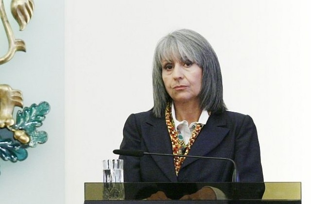 Маргарита Попова идва във В. Търново, връчва дипломи на отлични студенти