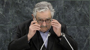 Президентът без дворец без кортеж и без показност