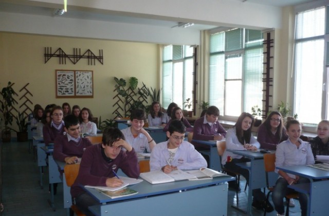 35 финалисти на Любословие от ПМГ