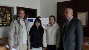 Две ученички от Хуманитарна гимназия представиха самостоятелни изложби