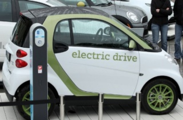 Електромобилите няма плащат за „синя зона”, докато зареждат