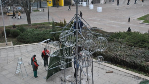 13 метрова led елха украси центъра на Русе