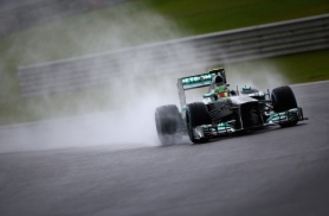 Мерцедес отмъква двама от инженерите на Ред Бул