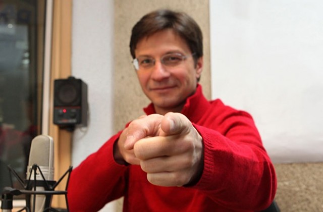 Максим Ешкенази на крилете на музиката, самолетите и 40 до 40