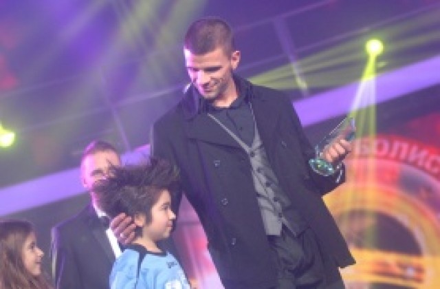 Вальо Илиев е Най-добър защитник, Светльо Дяков №1 при халфовете