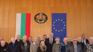 Областният управител се срещна с 25 ветерани и потомци на