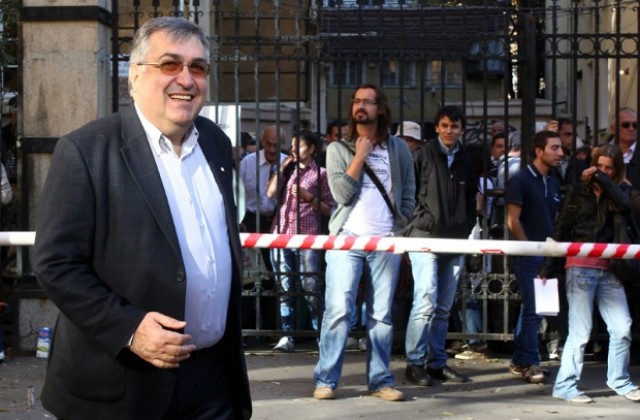 Решението за Пеевски е поредният правен абсурд на Конституционния съд