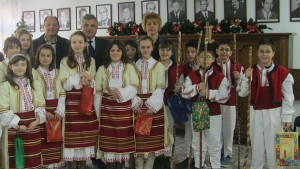 Ученици от II ОУ поздравиха кмета на Гоце Делчев на
