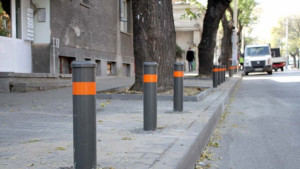 Поставят първите 5 000 антипаркинг колчета в централната градска част