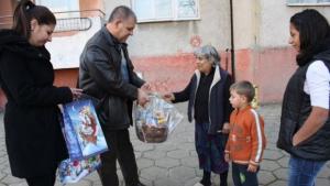 Коледна изненада от ГЕРБСливен за възрастна жена и внуците й