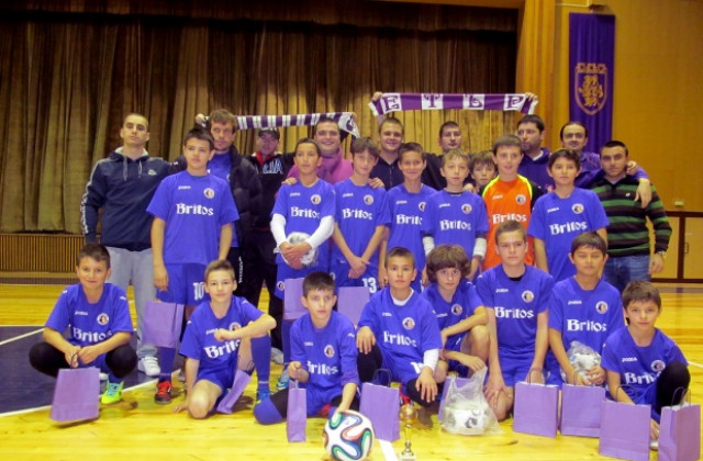 „Видима-Раковски” спечели  Коледния турнир във В. Търново, малките етърци останаха трети