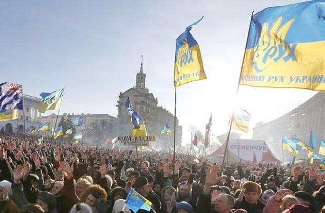 Опозиционните лидери в Украйна се обединиха в организацията „Майдан