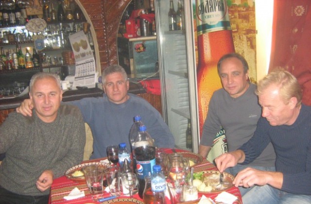 Ветераните на „Етър” отново ще имат отбор