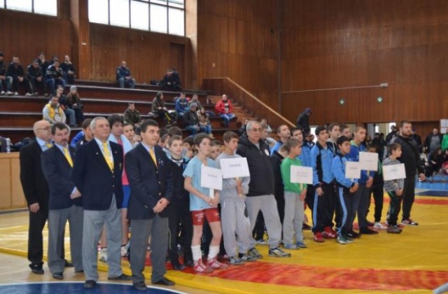 Млади борци от цялата страна премериха сили в Г. Оряховица