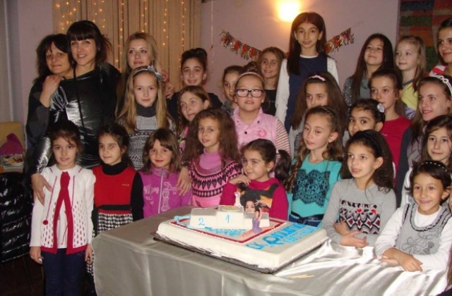 Успешна първа година за момичетата от Олимпик