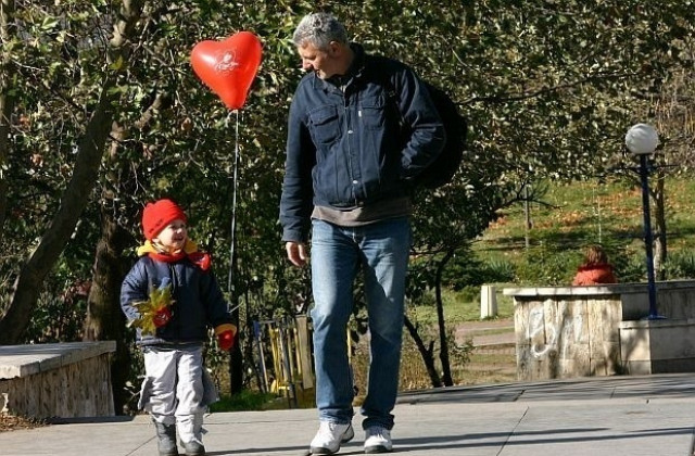 26 декември - Денят на бащата