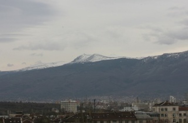 Облачно и мъгливо
