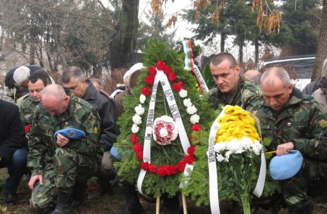 Почетоха тъжната годишнина от нападението на българската база в Кербала
