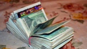 Спестяванията ни растат но побавно