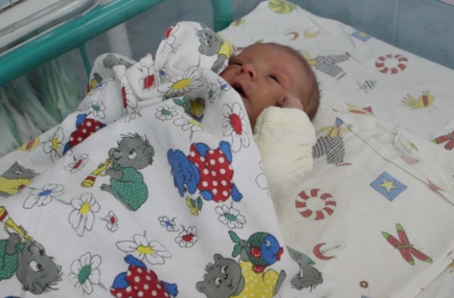 Пепа и Нирвана най-странните имена на бебета през 2013-а