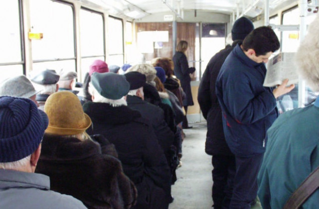 На 31 декември и 1 януари - градският транспорт по празнични разписания