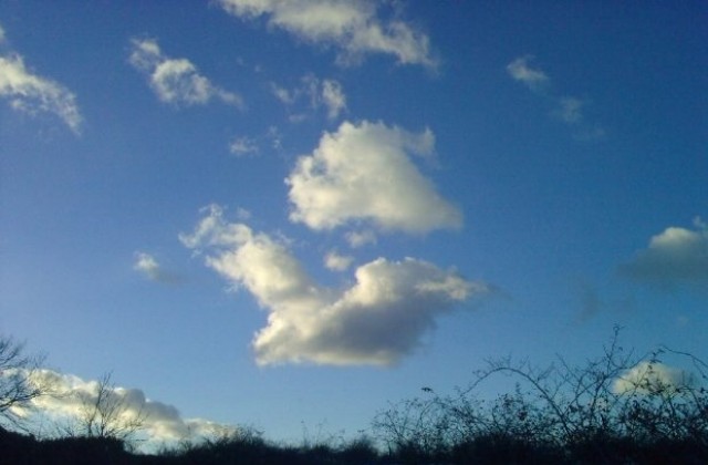 Топла събота с високи температури