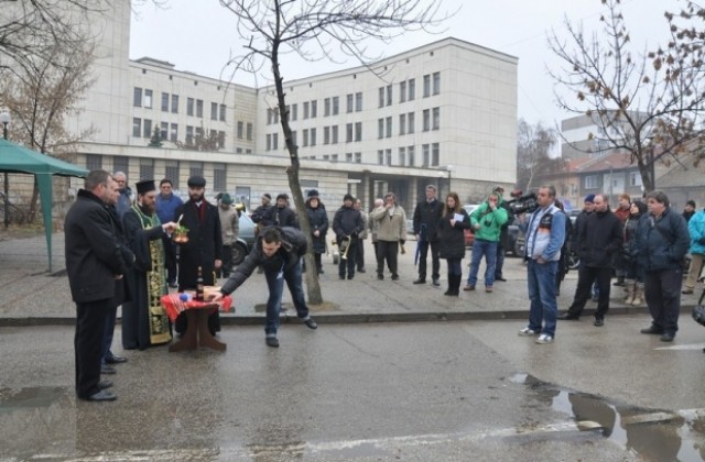 Откриха ремонтирано кръстовище