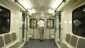 Метрото ще се движи през 20 минути в новогодишната нощ