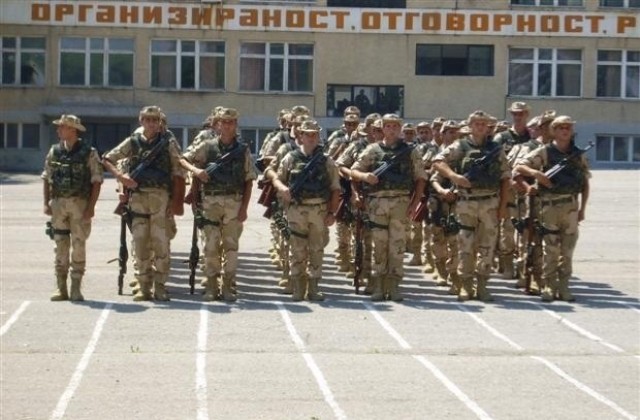 Военните от Стара Загора с дарение за „Децата на българската армия”