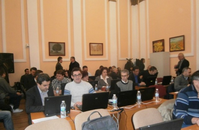 ОС- Кюстендил осигури имоти за читалища и дървесина за храм и сцена