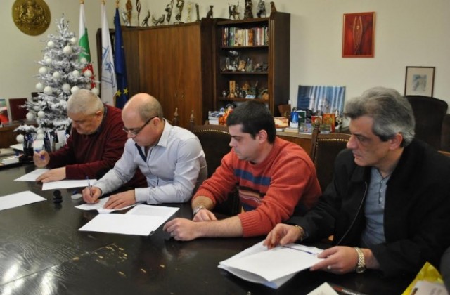 Договор подновява строителството на спортната зала в Русе