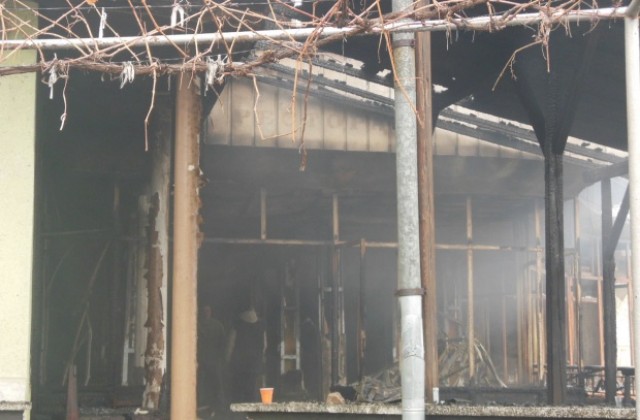 Изгоря ресторант „Езерата