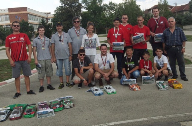 Автомоделистите завършиха годината с 55 отличия