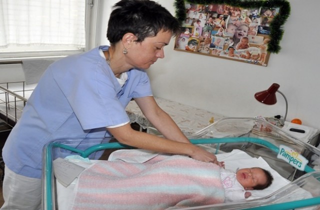 Без родени бебета започват 2014 г. Хасково и Димитровград