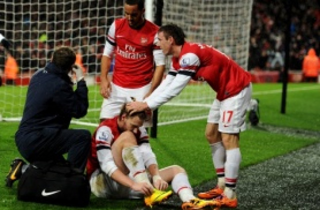 Бентнер с контузия след гола, Венгер: Никога не съм се отказвал от него