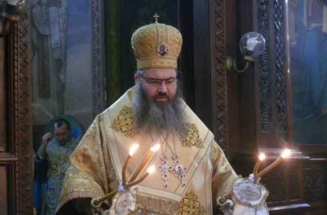 Митрополит Йоан се среща с наркозависими в Аспарухово