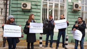 Напрежение в Областна управа двайсетина варненци поискаха оставката на губернатора