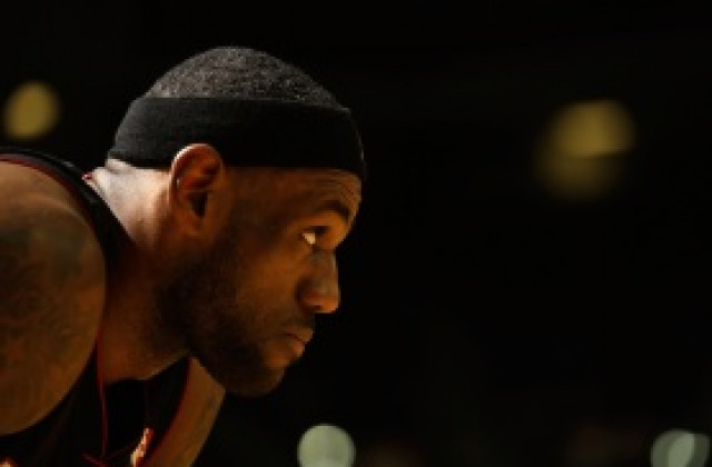 Слаба вечер за ЛеБрон, но Маями пак разби Орландо