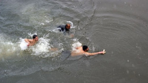 В 12 ч ще хвърлят кръста в река Янтра в