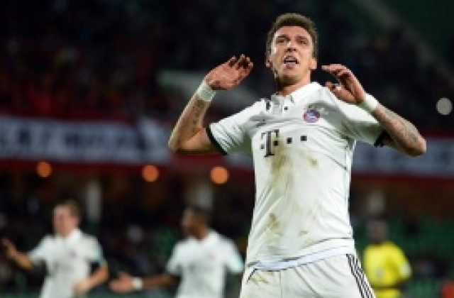 Байерн няма да продава Манджукич, отрече и за Давид Луис