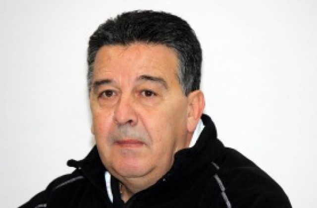 Атанас Узунов: Нови в Локо Пд чакайте след първия лагер