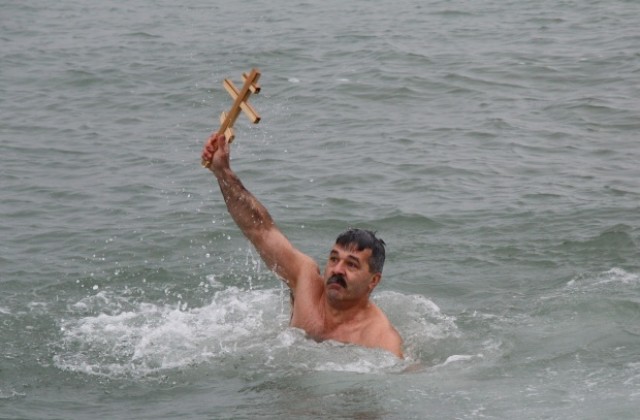Край морето ще вадят Светия Йордановски кръст