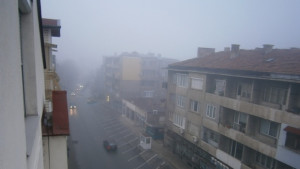 До 150 м е намалена видимостта заради мъгла в района