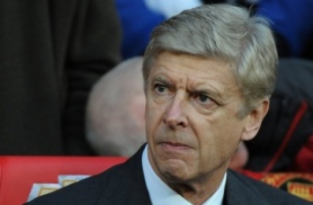 Венгер намекна, че ще търси нов нападател след контузията на Уолкът