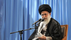 Забраниха чата между непознати мъже и жени в Иран